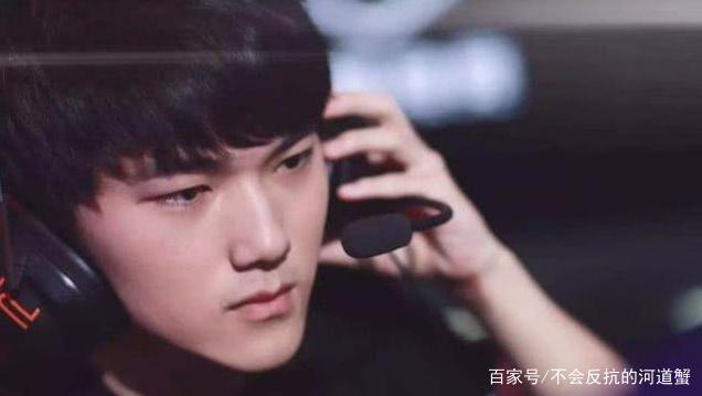 JiaQi 骑马真的很强！ JiaQi Kaisa 强行拿下四杀扭转局势并且 Royal Never Give Up 击败了 Anyone's Legend