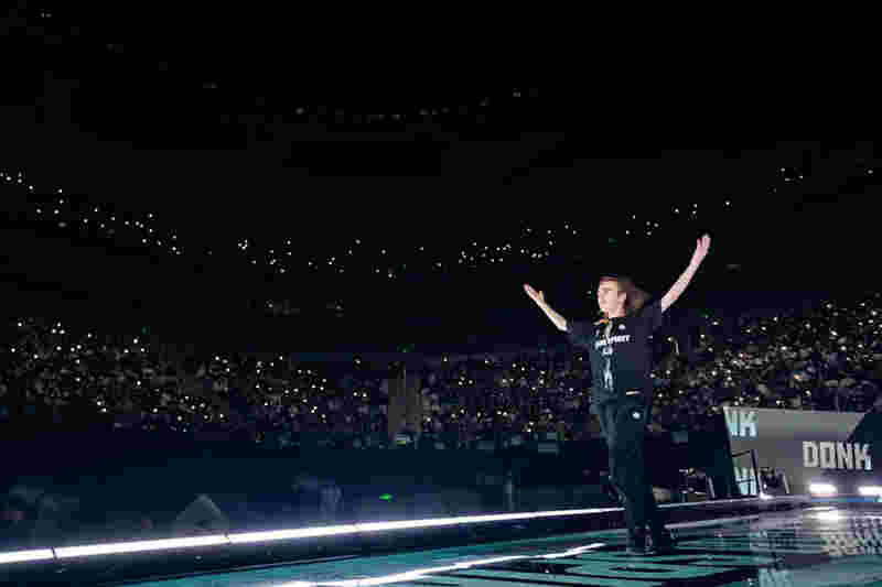 LPL夏季赛首周官方日均观众略高于春季赛，但不及老头杯